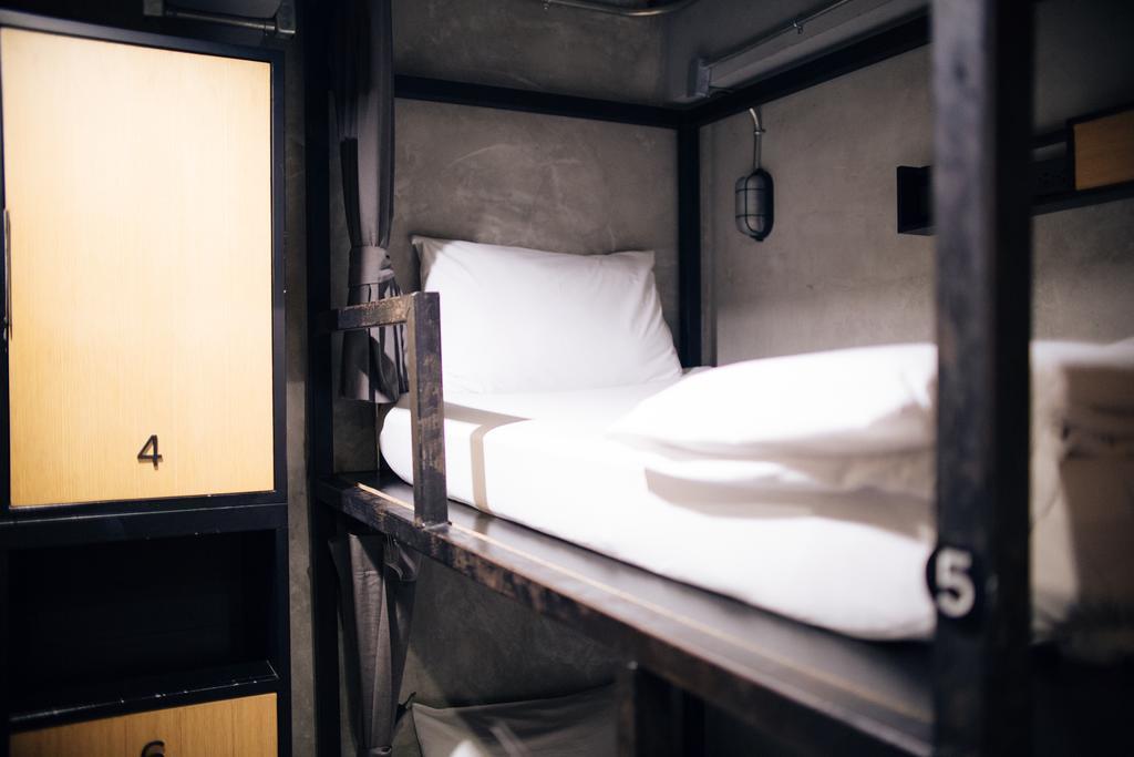Asrama Bed Station Ratchthewi Bangkok