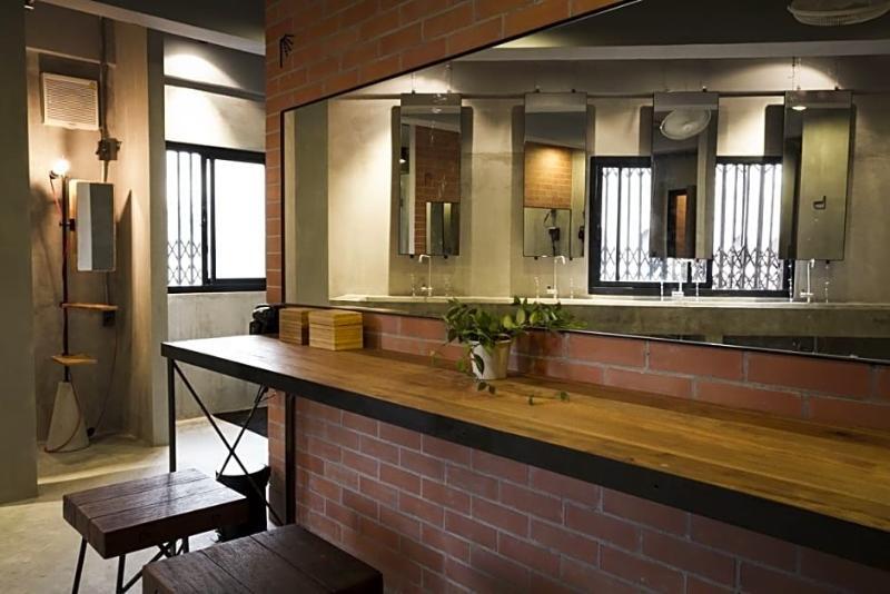 Asrama Bed Station Ratchthewi Bangkok